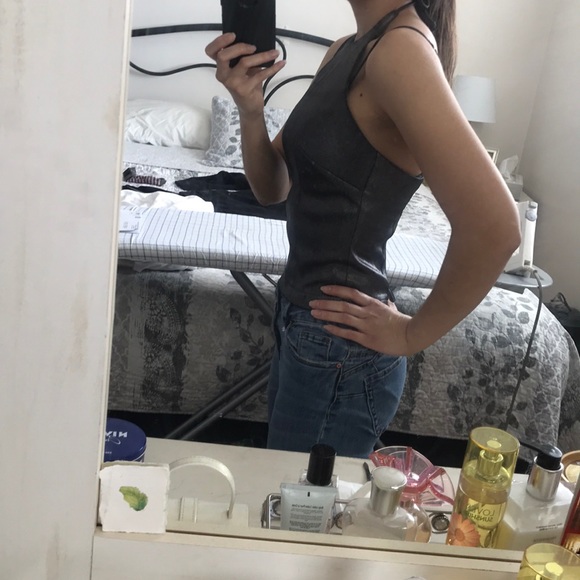 Halter top - Picture 3 of 6